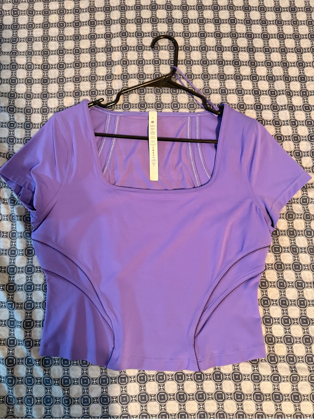 lululemon athletica Lavender Scoop-Neck Short Sleeve Crop Top/Tee